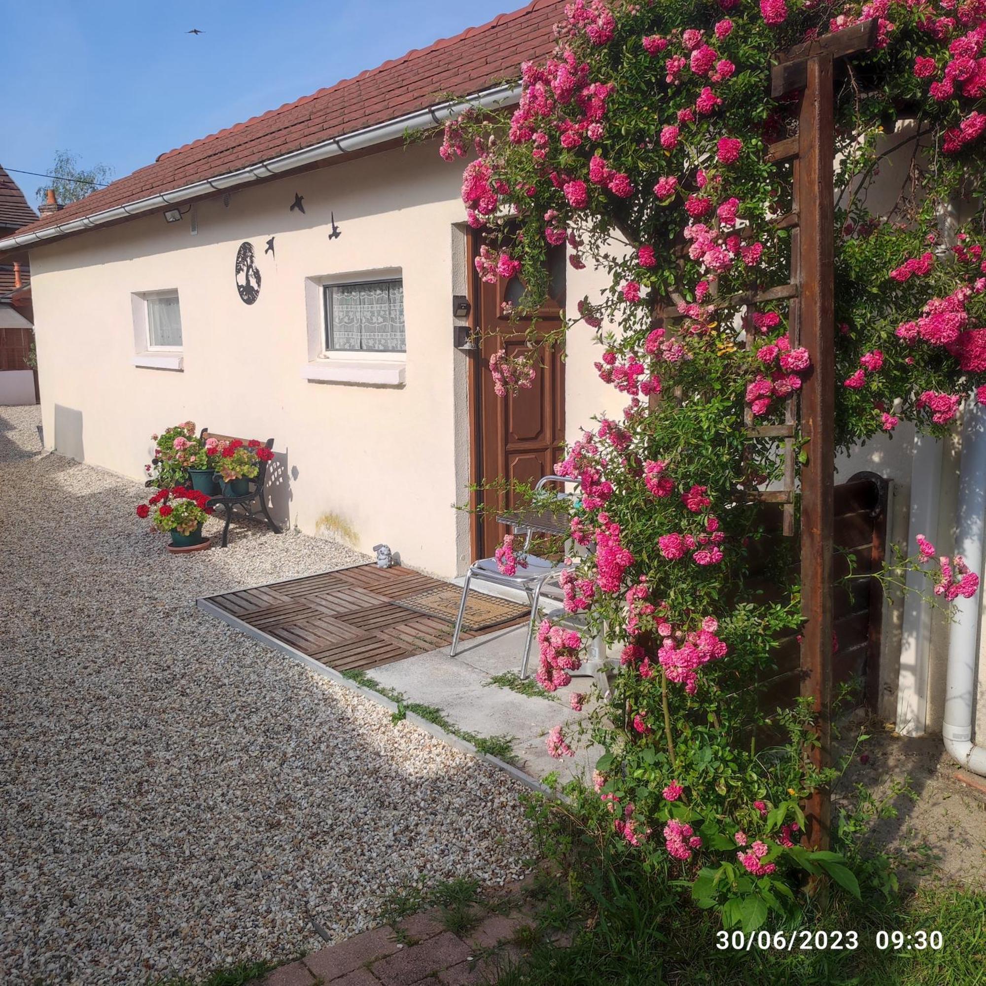 Tranquillite & Independance Au Coeur De La Sologne Guest House Lamotte-Beuvron Exterior photo